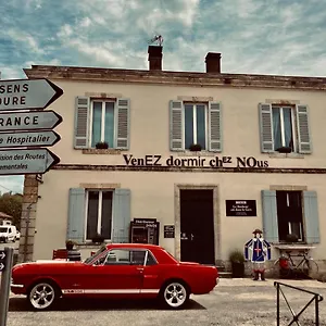 Venez Chez Nous #condom#gascogne#d'artagnan#armagnac#le Bonheur Est Dans Le Gers Hostel Condom